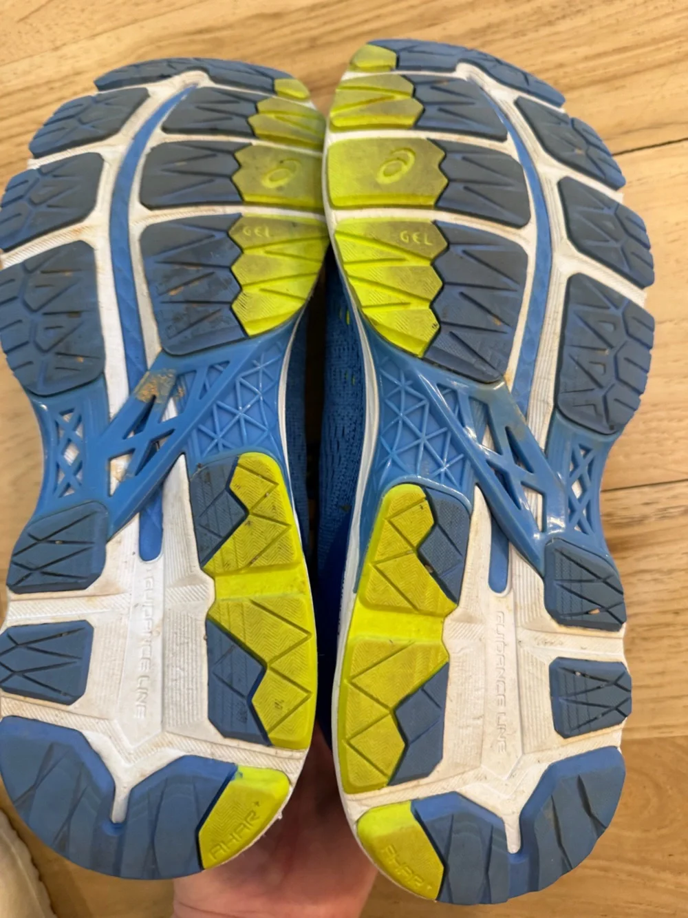 ASICS size 9 - Picture 6 of 7